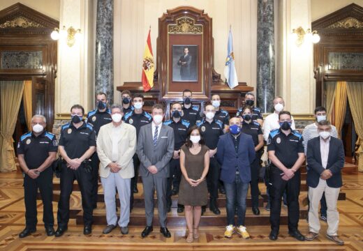 O Concello reforza o seu compromiso coa seguridade cidadá promocionando a 12 policías locais